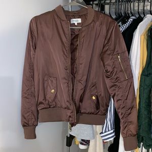 Brown bomber jacket//gold detail